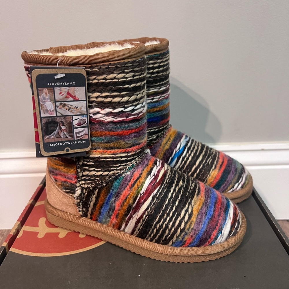 Girls boots